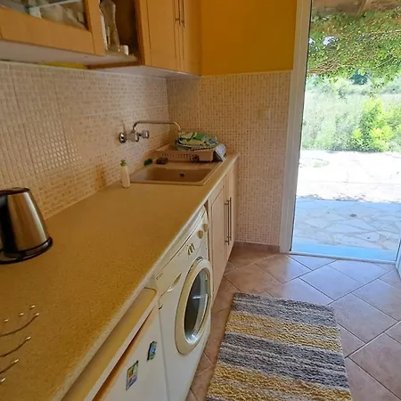 Villa 3 Bedroom House W/private Pool Astrakeri