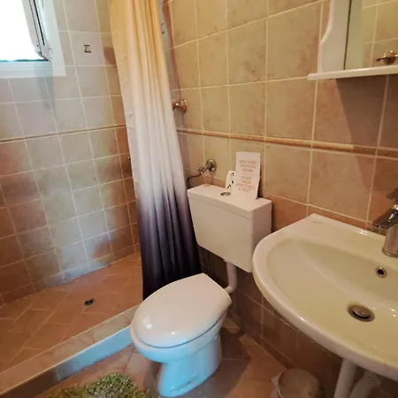 Villa 3 Bedroom House W/private Pool Astrakeri