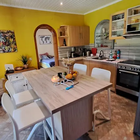 3 Bedroom House W/private Pool Villa Astrakeri